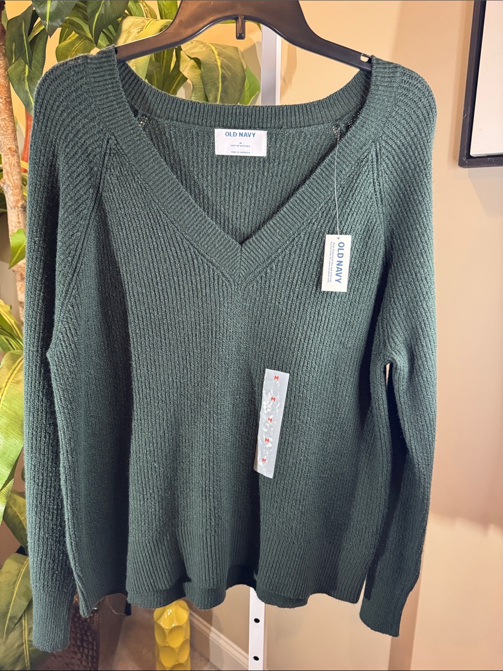 Women's Forest Green V-Neck Knit Sweater
